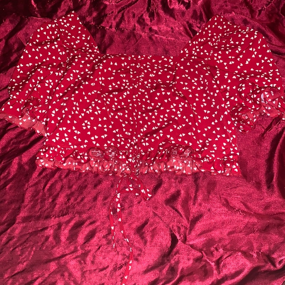 Sweetheart heart all over print drawstring hem crop top